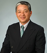 代表取締役　饒平名　知也